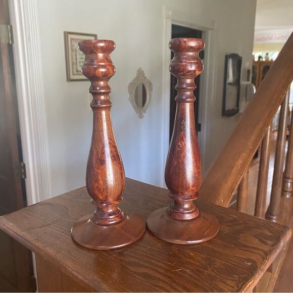 Vintage Set of Two Wood Wooden Turned Candlesticks - Picture 9 of 9
